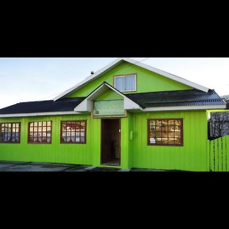 Hostal Beagle Hotel Puerto Williams Buitenkant foto